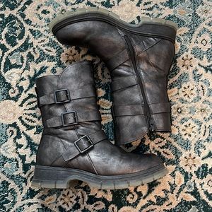 MIA Seth Combat lug sole boot women’s size 8